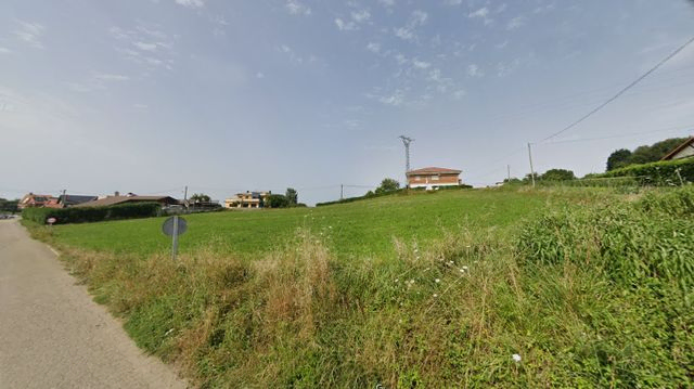 Suelo Urbano Residencial. Los Llanos. LIMPIAS