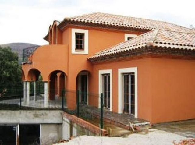 Casa Independiente Residencial en Ramales de la Victoria
