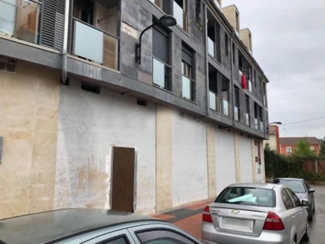 Local en Calle Emilio Mier 1. Torrelavega.